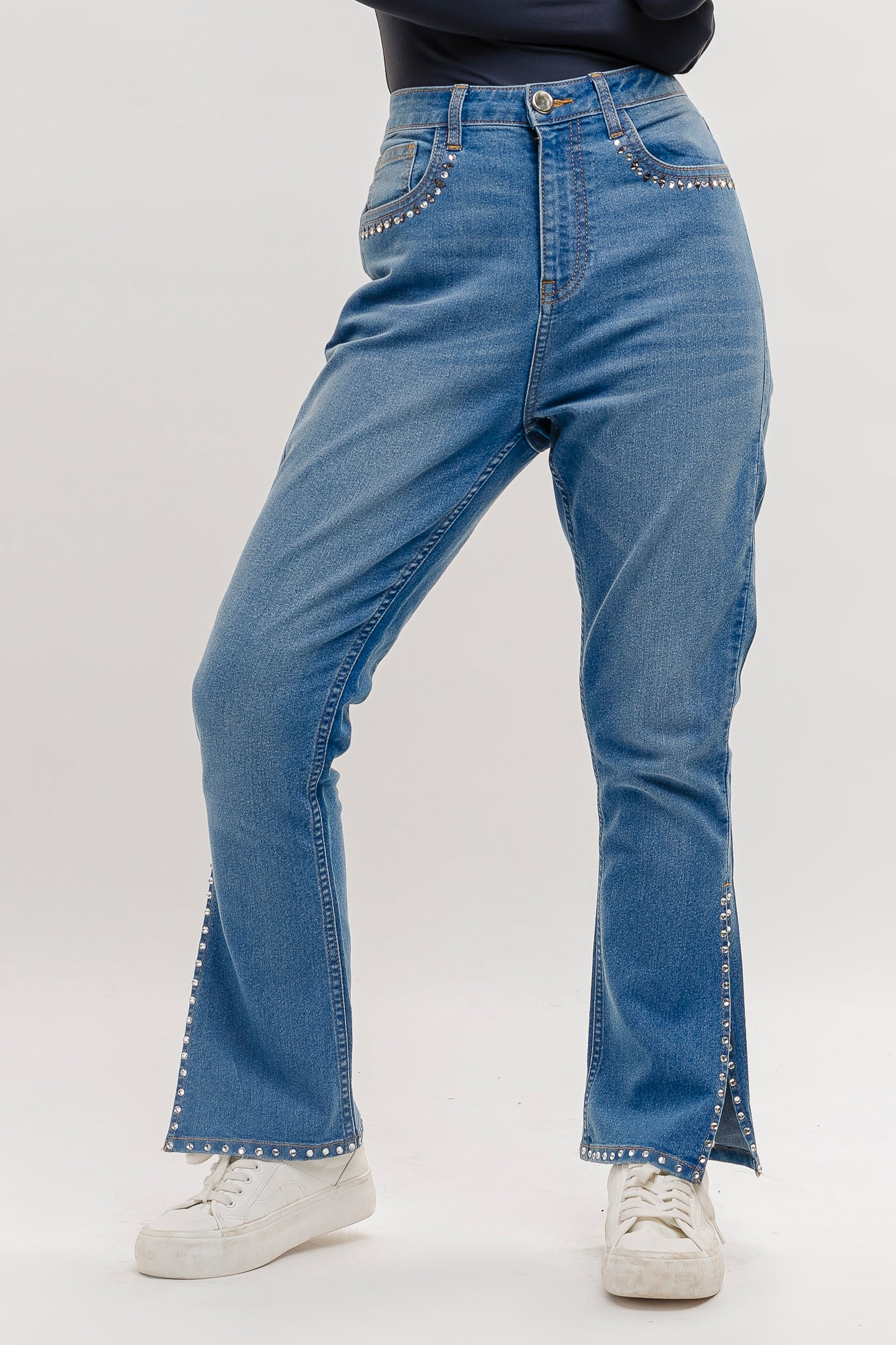 CLASSIC SLOUCHY JEANS