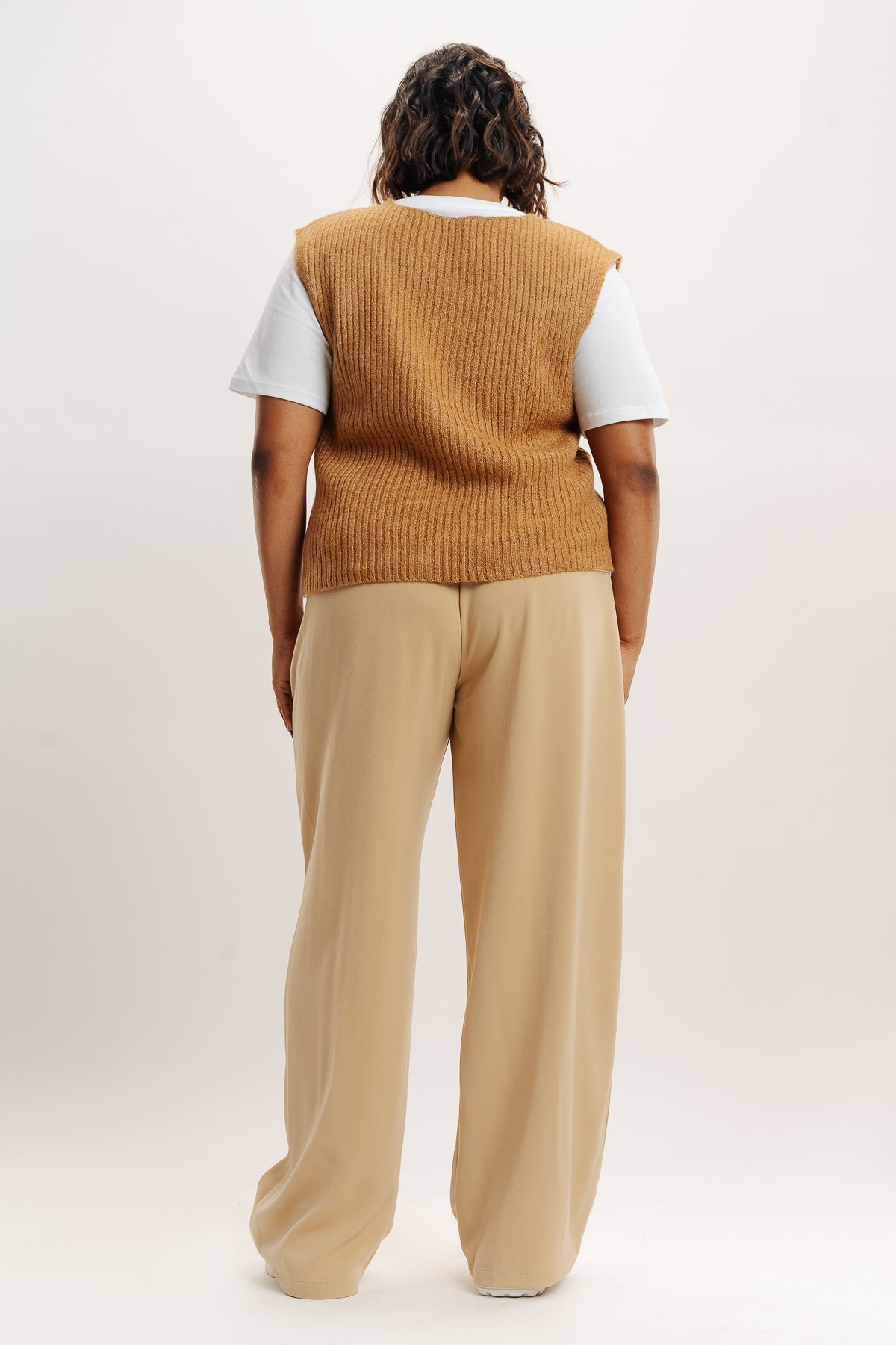 Cream Pleated Straight Fit Curve Korean Pant