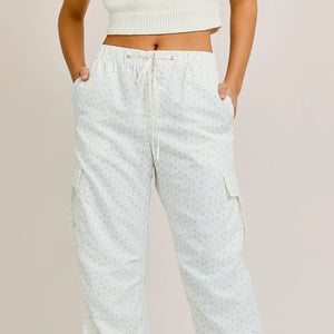 Mid-Rise Ditsy Floral Printed Cargo Pants - The Ivory Palm