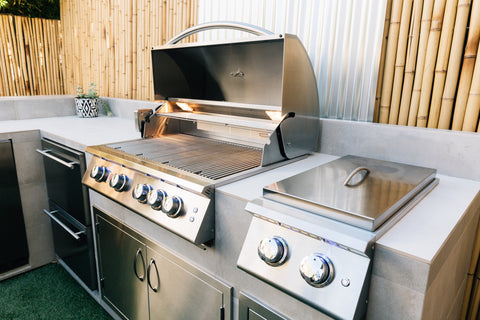 The Sizzler Pro Grill from Summerset Grills