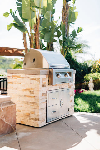 The Resort Grill comes in built-in or freestanding