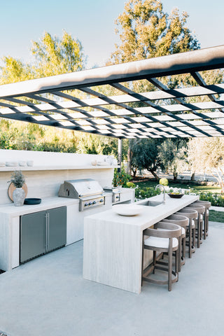 The benefits of an outdoor kitchen for your family