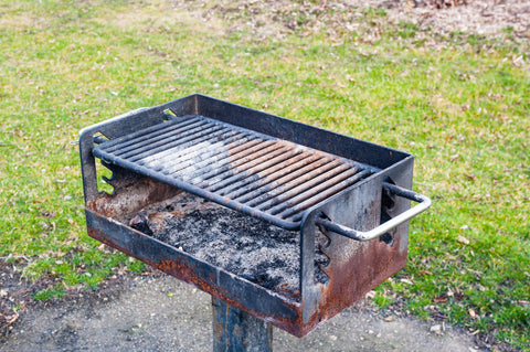 https://cdn.shopify.com/s/files/1/0029/0796/3501/files/the-many-problems-with-cheap-grills-how-to-fix-them-and-when-to-move-on-2_480x480.jpg?v=1650577017