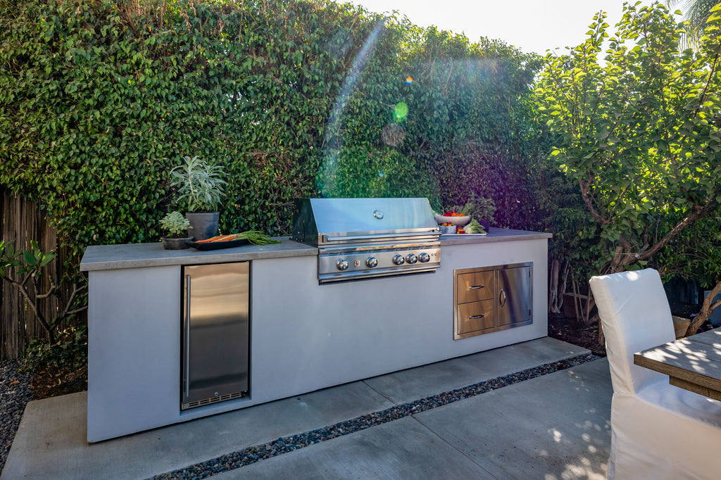 Choosing the right materials for your new grill island