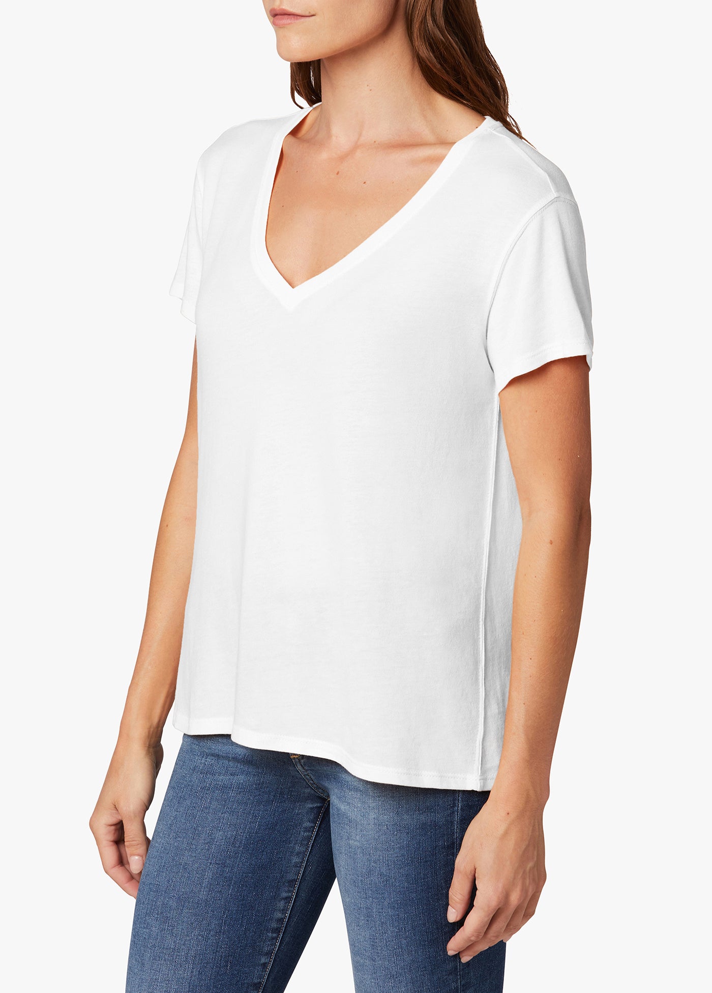 THE RAINE DEEP V-NECK TEE