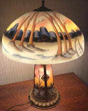Load image into Gallery viewer, HANDEL CHIPPED ICE REVERSE GLASS PAINTED TABLE LAMP WITH LIGHTED BASE