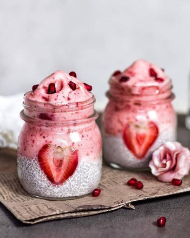 vegan chia strawberry pudding