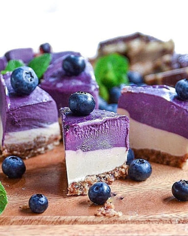 Creamy Blueberry & Vanilla Cheesecake (Raw Vegan)