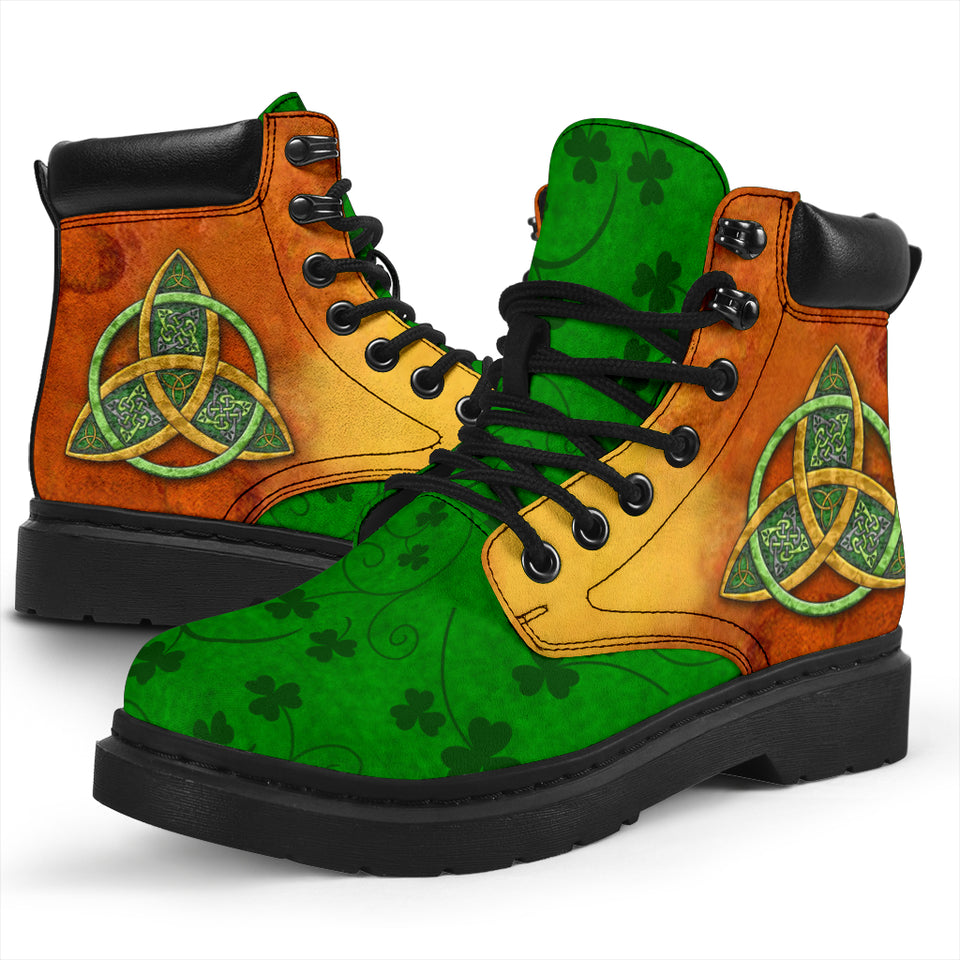 safety boots green triangle