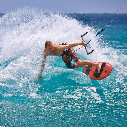 kitesurf on big wave