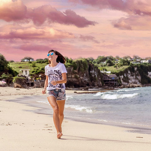 woman wearing surfer shirt