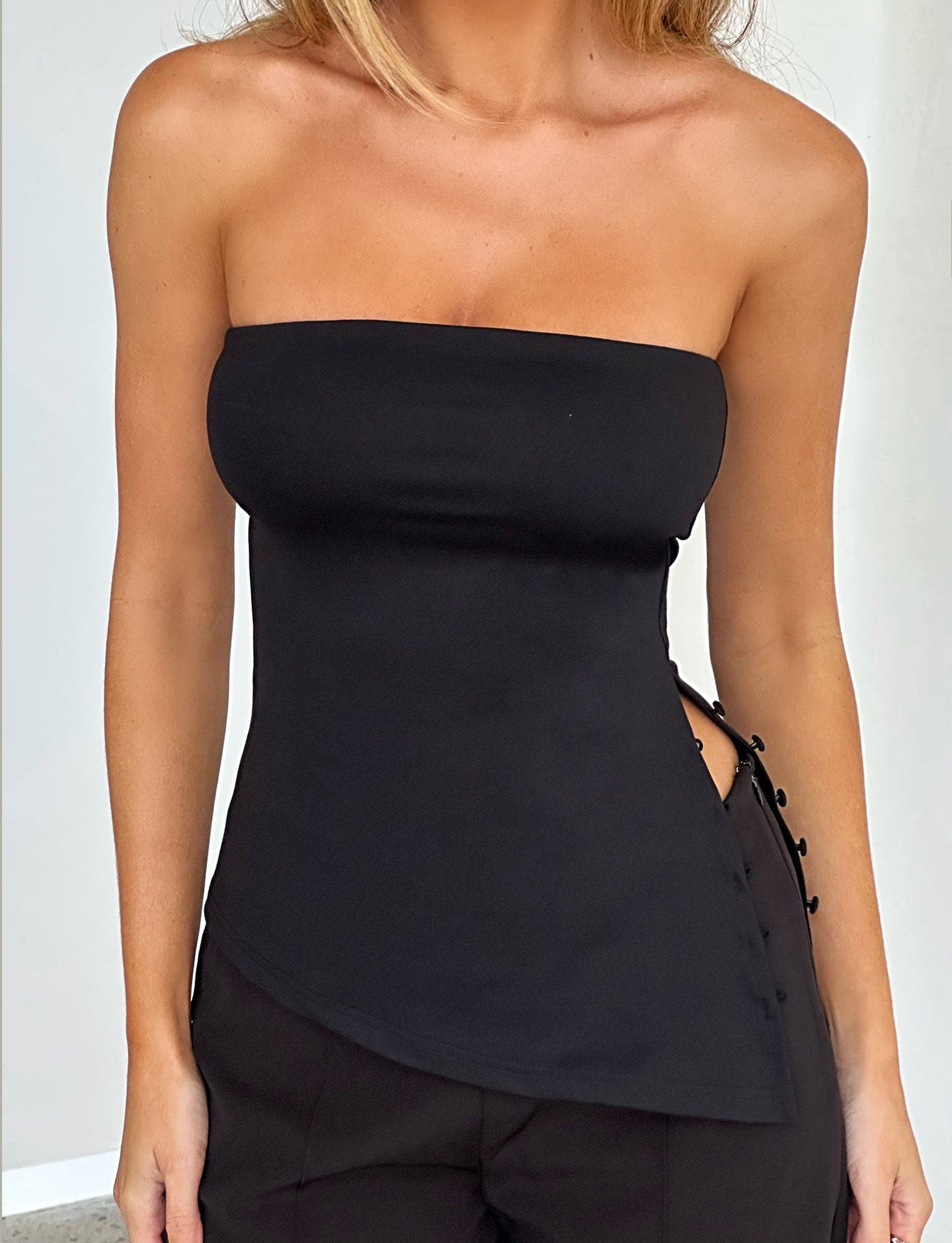 INDIRA TOP - BLACK