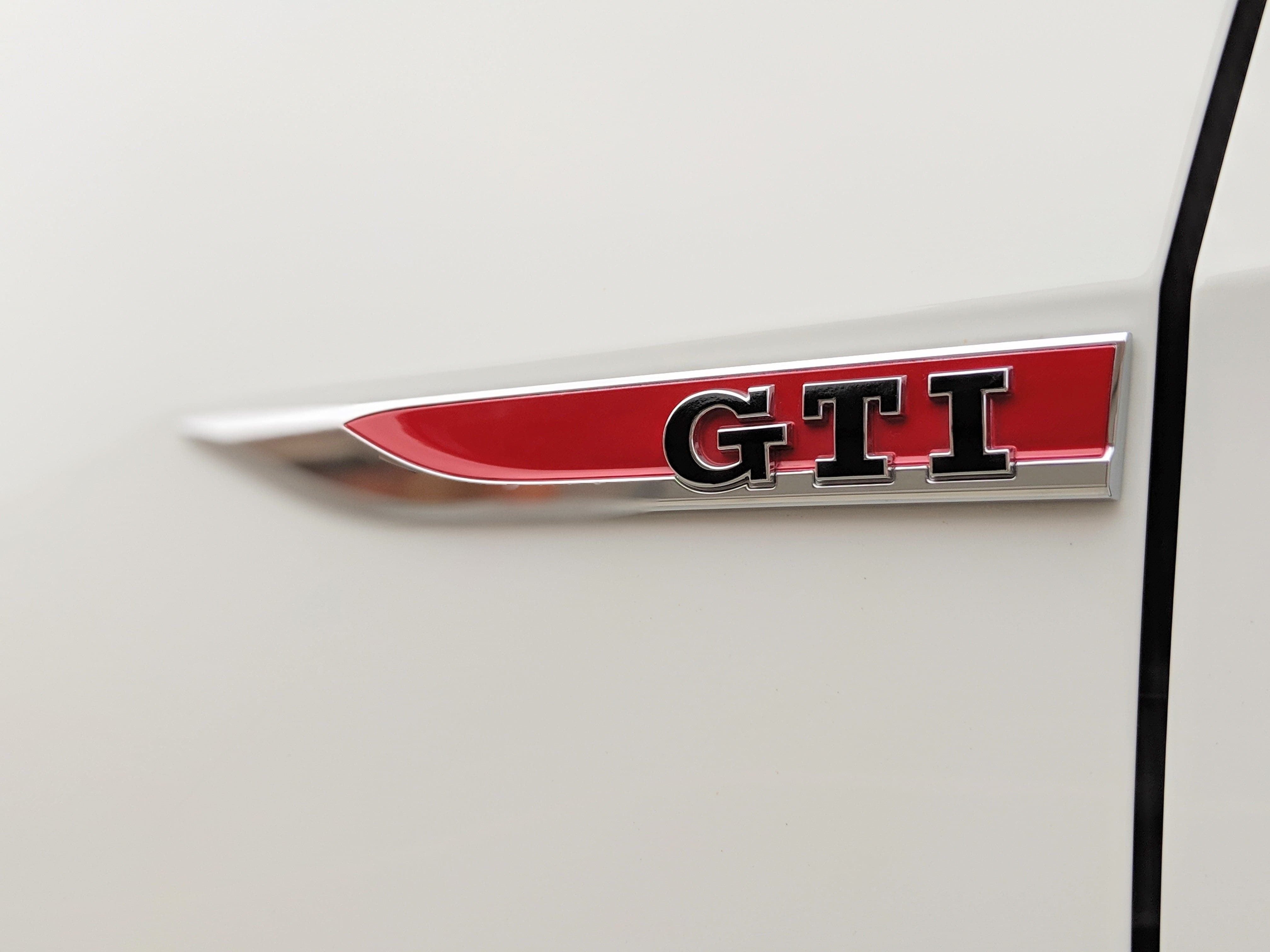 2x Premium Vinyl Lenkrad Aufkleber GTI Emblem VW Golf 7 GTI