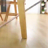 Hands-free lazy mop squeezing water to show dynamic effects