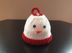 Decorating this Holiday Season by Knitting Your Own Christmas Ornaments