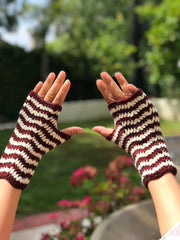 team spirit mitten pattern