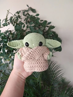 Knitting and Crochet Patterns Inspired by Popular TV Shows Game of Thrones Yoda Breaking Bad Stranger Things Friends