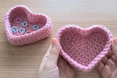 Free Crochet & Knitting Patterns for Valentine’s Day 