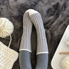 Free Cozy Sock Patterns for the Fall Months | watson waffle socks pattern