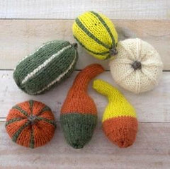 Free Crochet and Knit Patterns for Thanksgiving | knitting & crochet fall patterns perfect for the Thanksgiving season