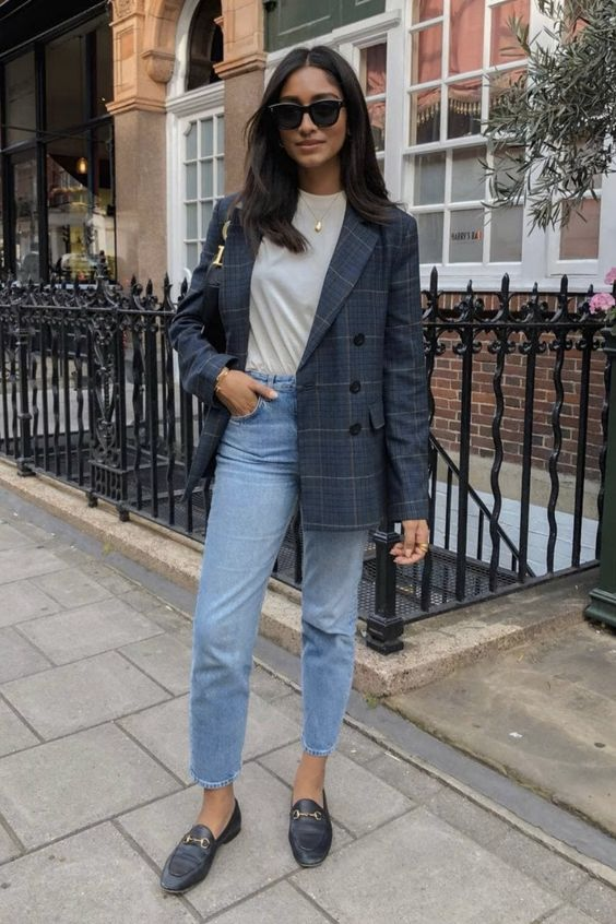 5 Chic Workwear Looks to Create with Comfortable Loafers from LÄST ...