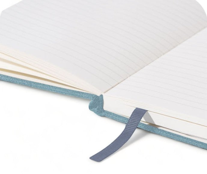 ribbon notebook journal.jpg__PID:8b3fd0df-33a5-4385-8ebb-8e45b8aa4a69