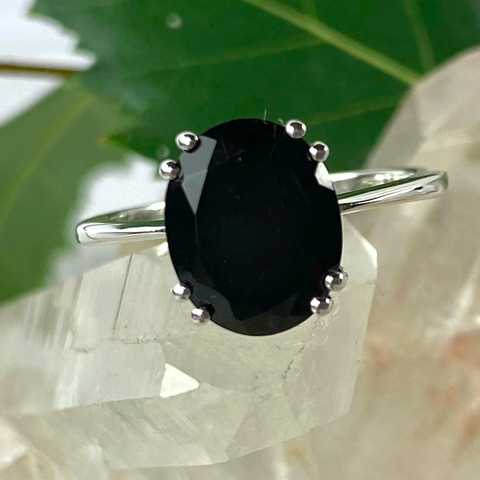 Black Onyx crystal jewelery, crystal rings, raw crystal rings, crystal jewellery melbourne