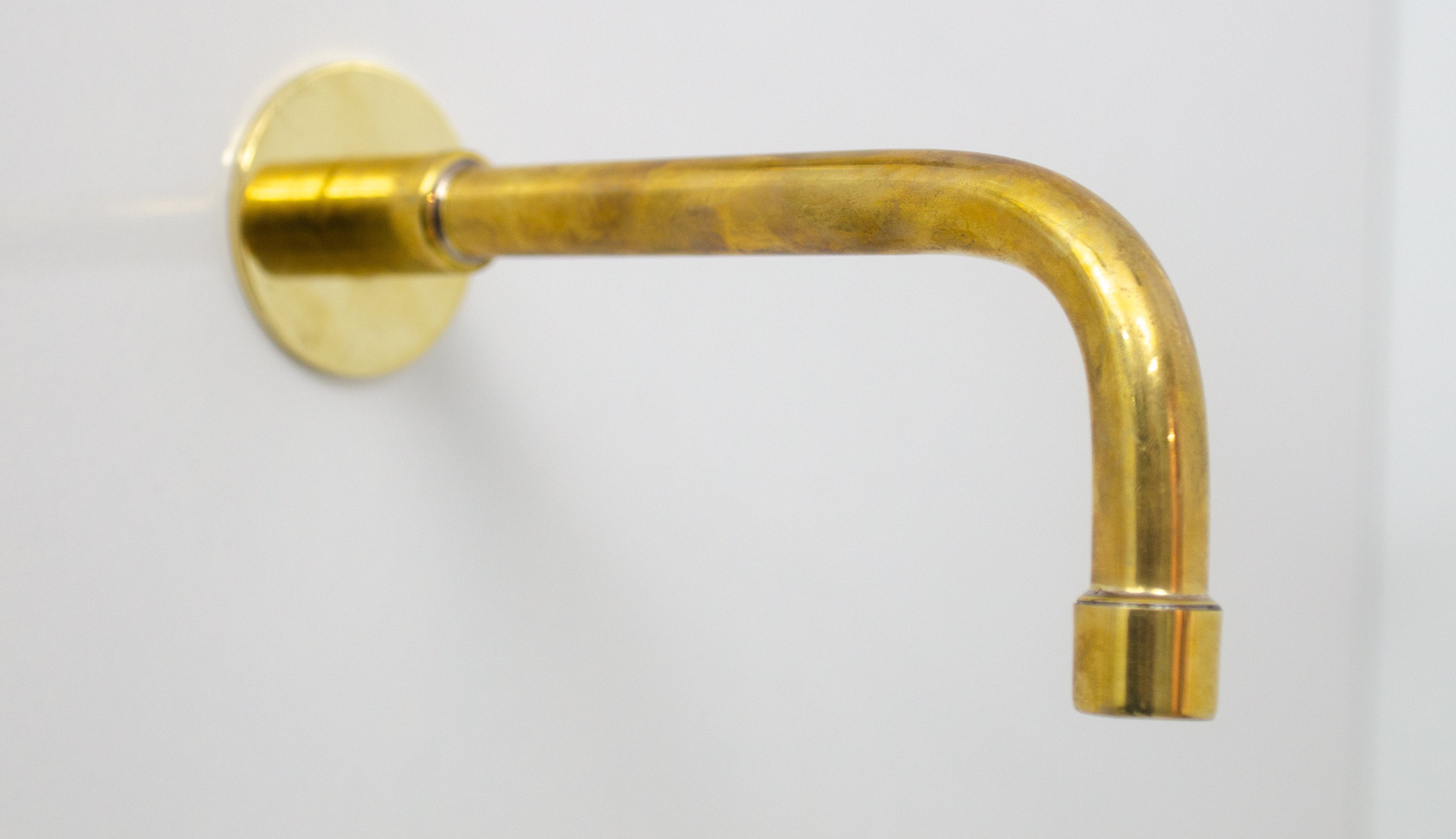 brass wall mount tub faucet