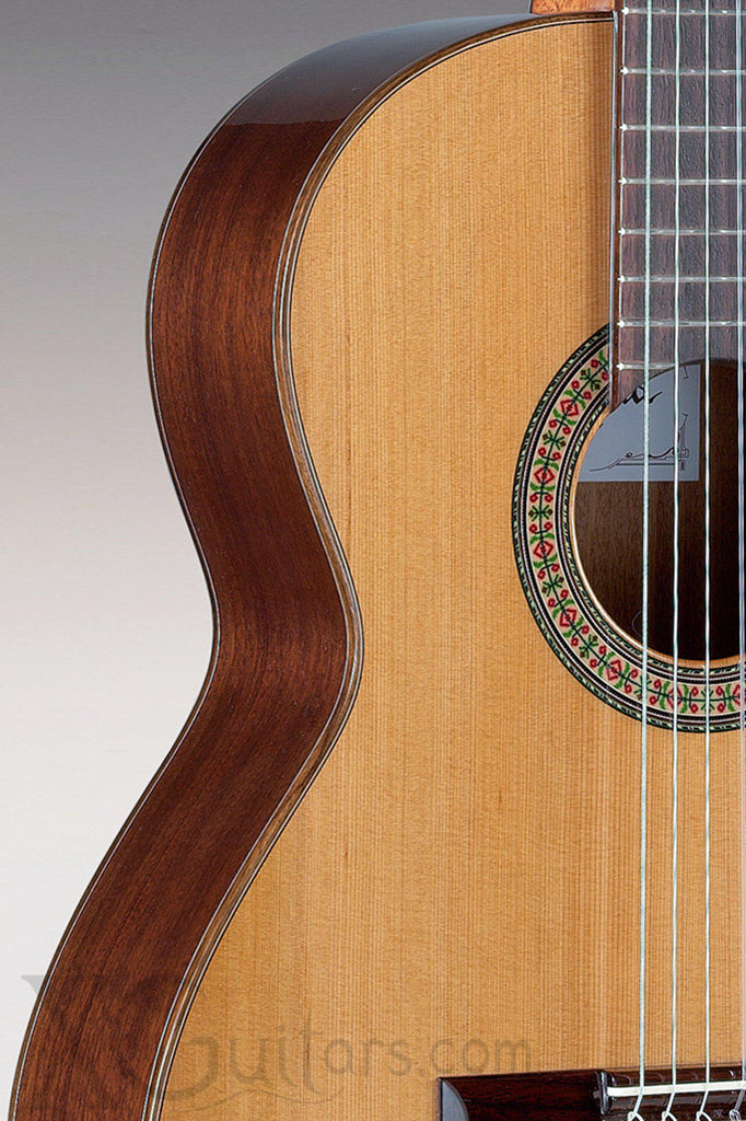 best classical guitar under 3000