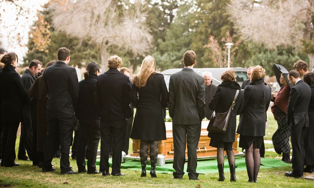 Simple Tips for Getting Dressed for a Funeral