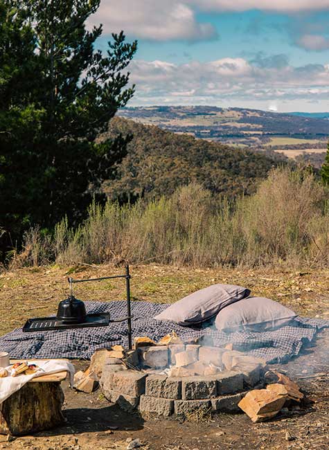 Cooking in cozy cabins with Quilt Cover in French Navy