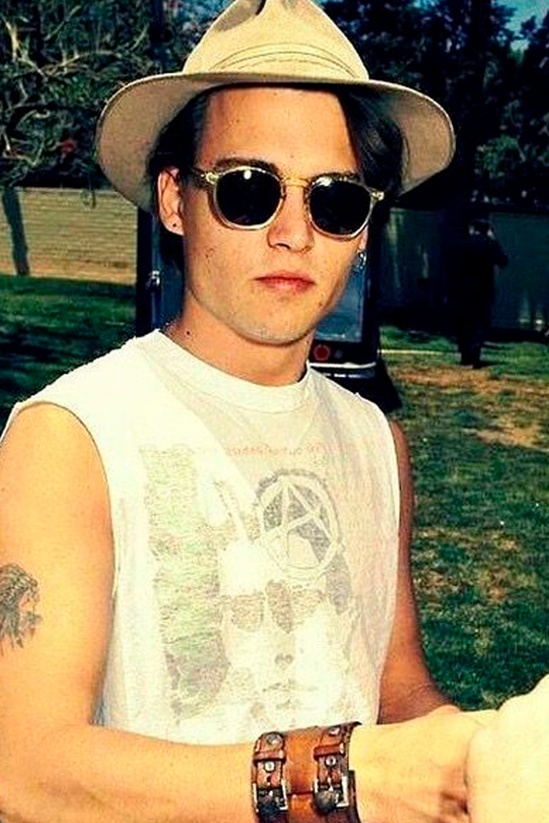 photo of Johnny Depp wearing sunglasses