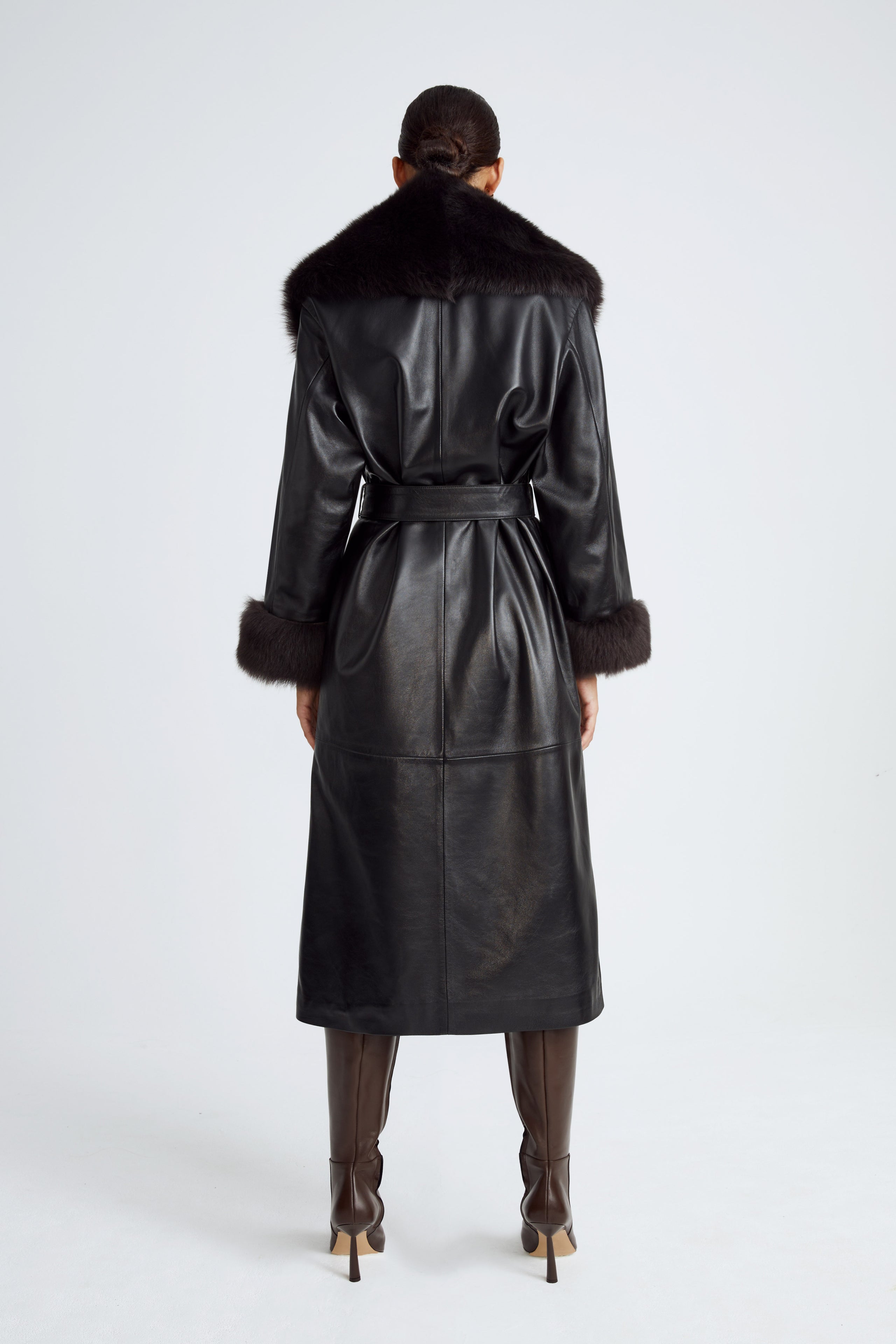 Model is wearing the Freja Black Espresso Luxurious Leather Trench Back