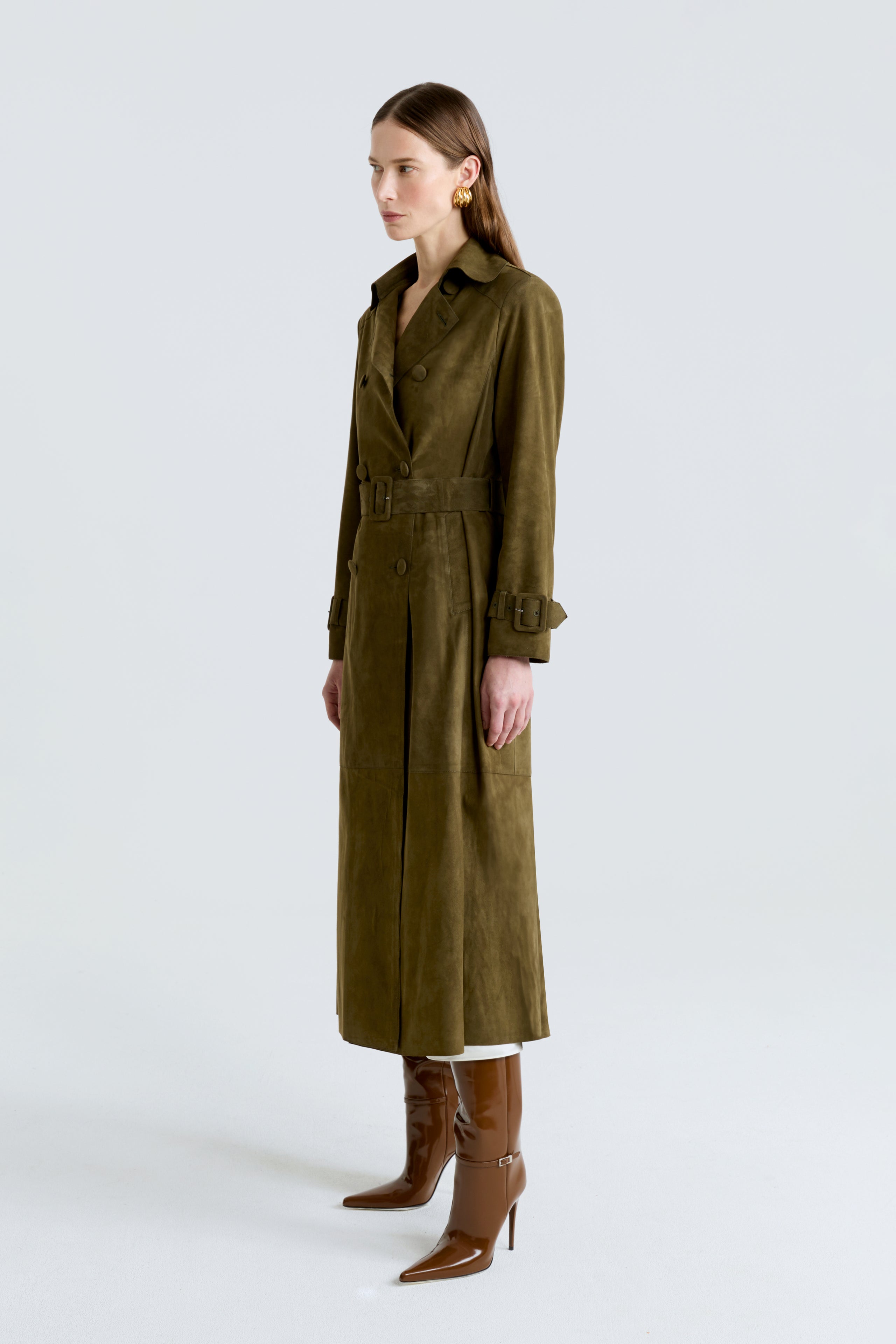 Model is wearing the Tate Olive Everyday Suede Trench Side