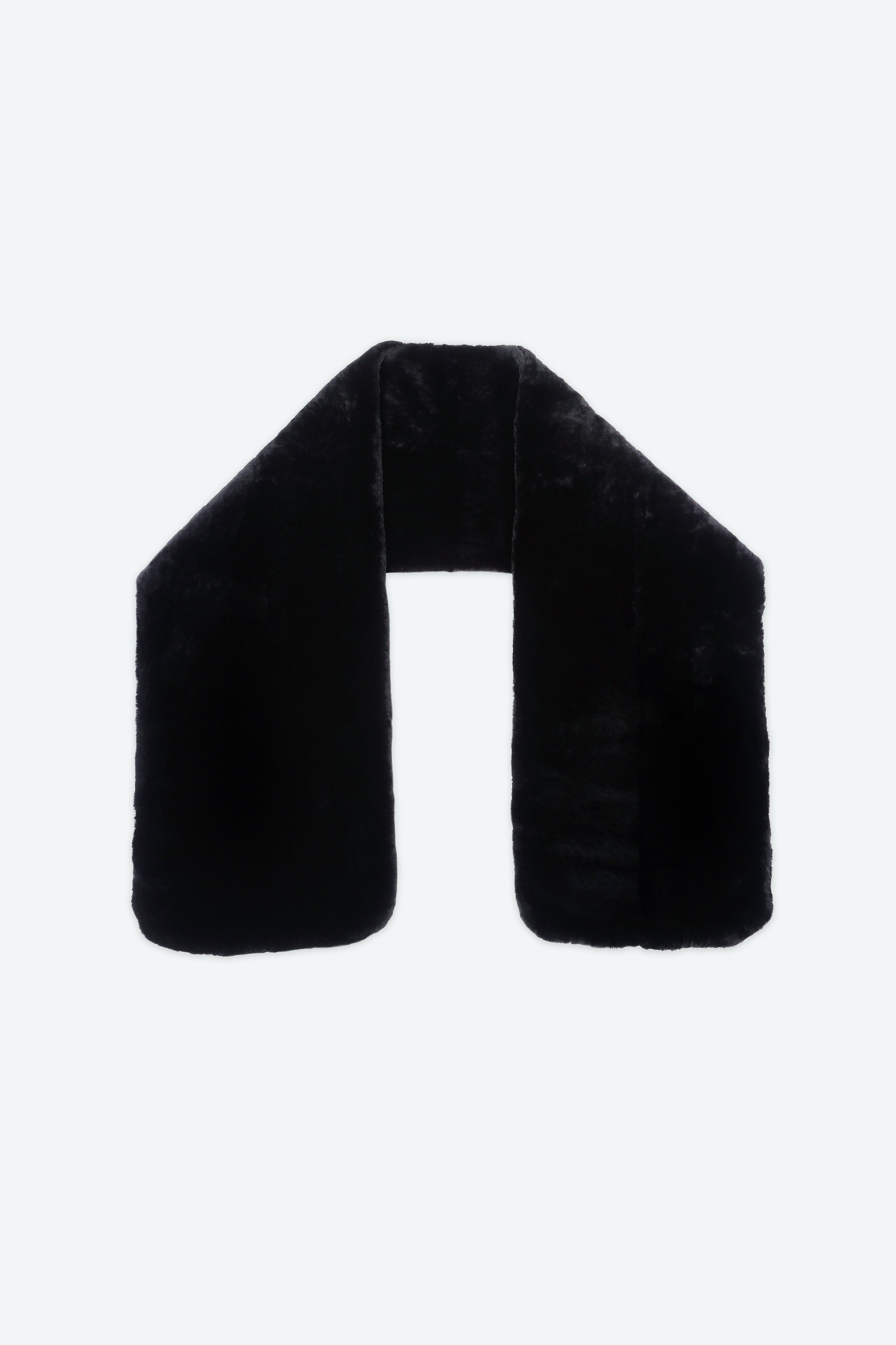 Vienna Black Pull Through Scarf Packshot