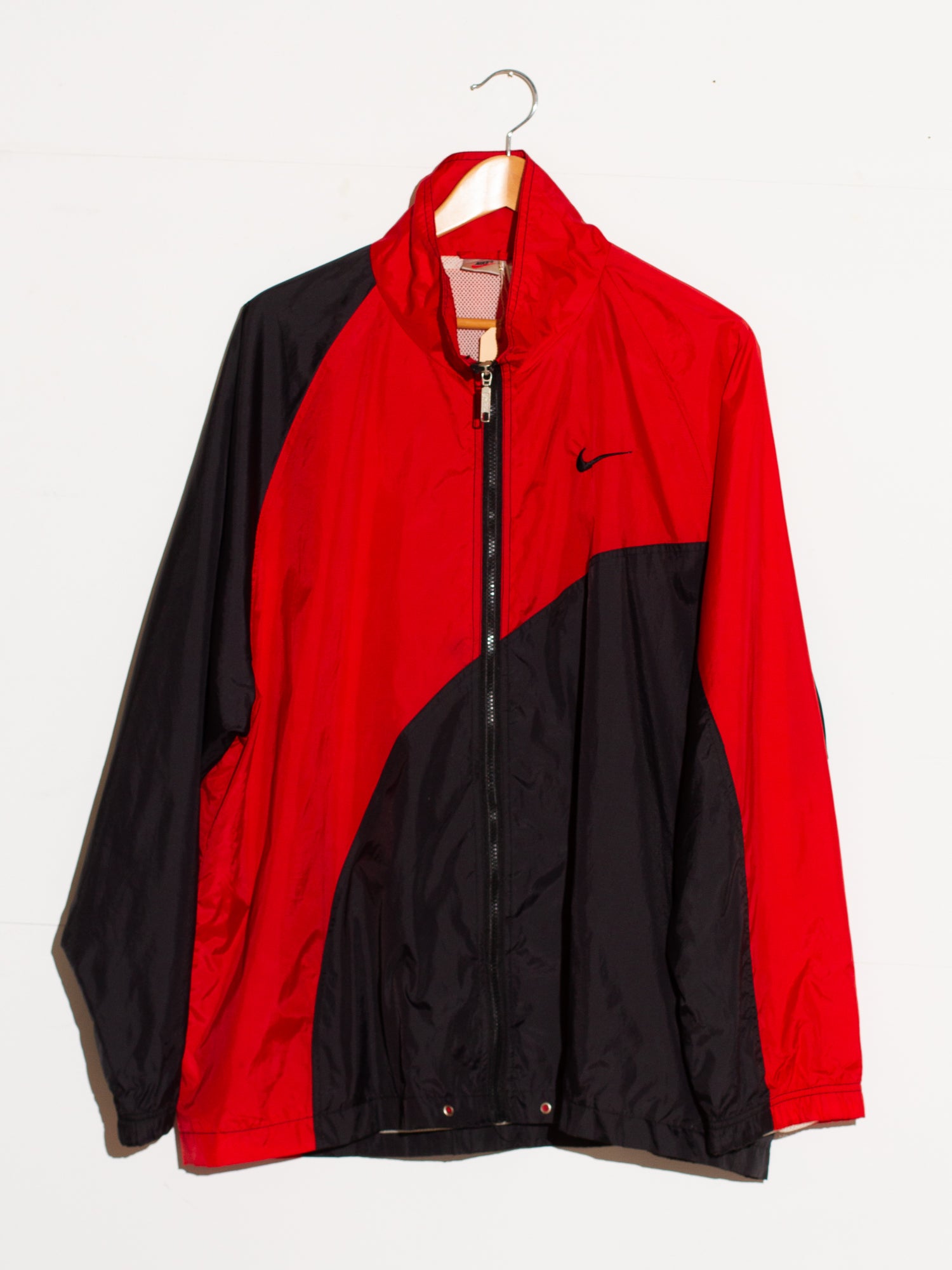 nike sports windbreaker