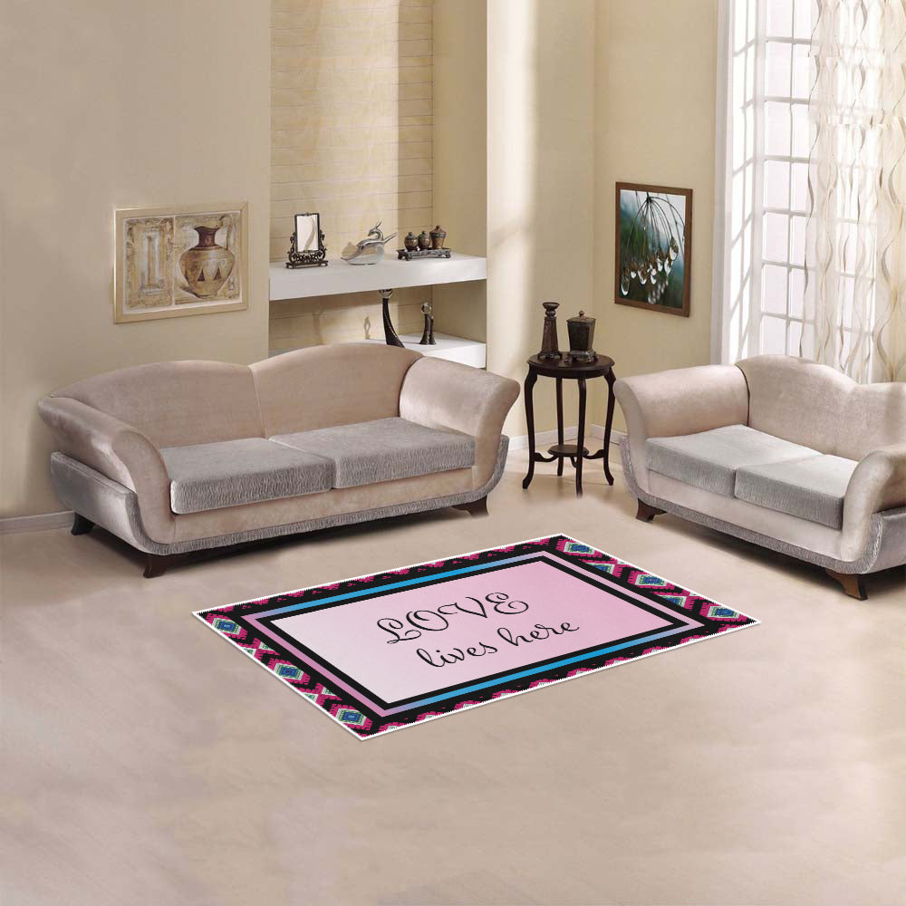 'Love lives here' Quadrangle Print Accent Area Rug