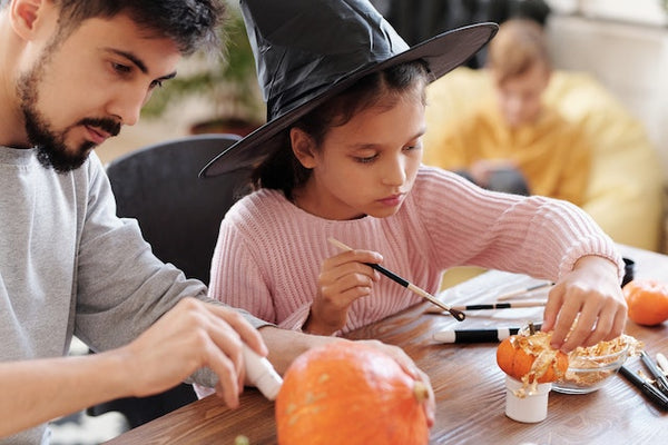 9 Spookily Smart Tricks for Co-Parenting on Halloween