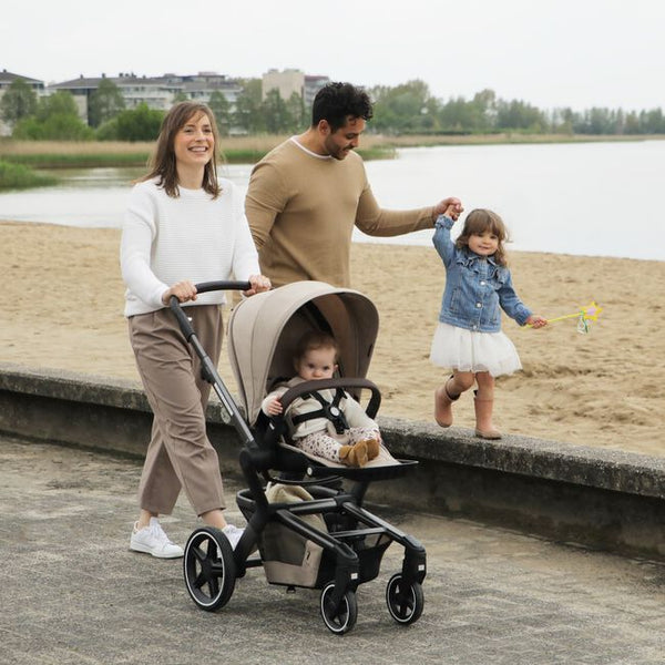 Comfy, Compact Style: Why We Love the Joolz Hub+ Stroller