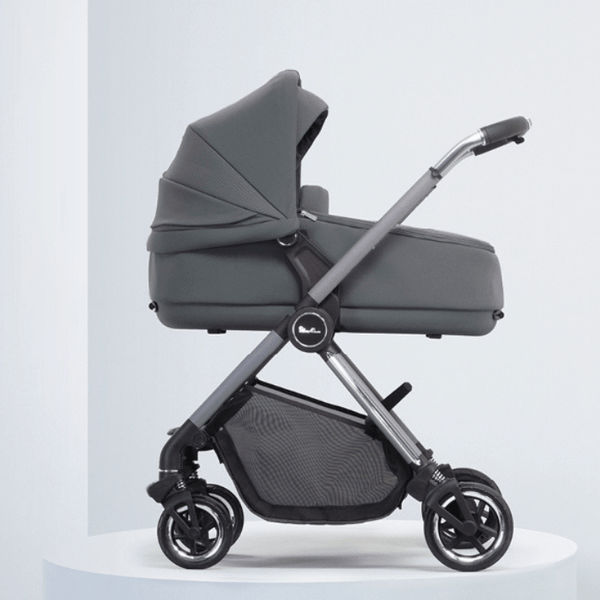 Chic, Compact: Why We Love Silver Cross Dune + Bassinet