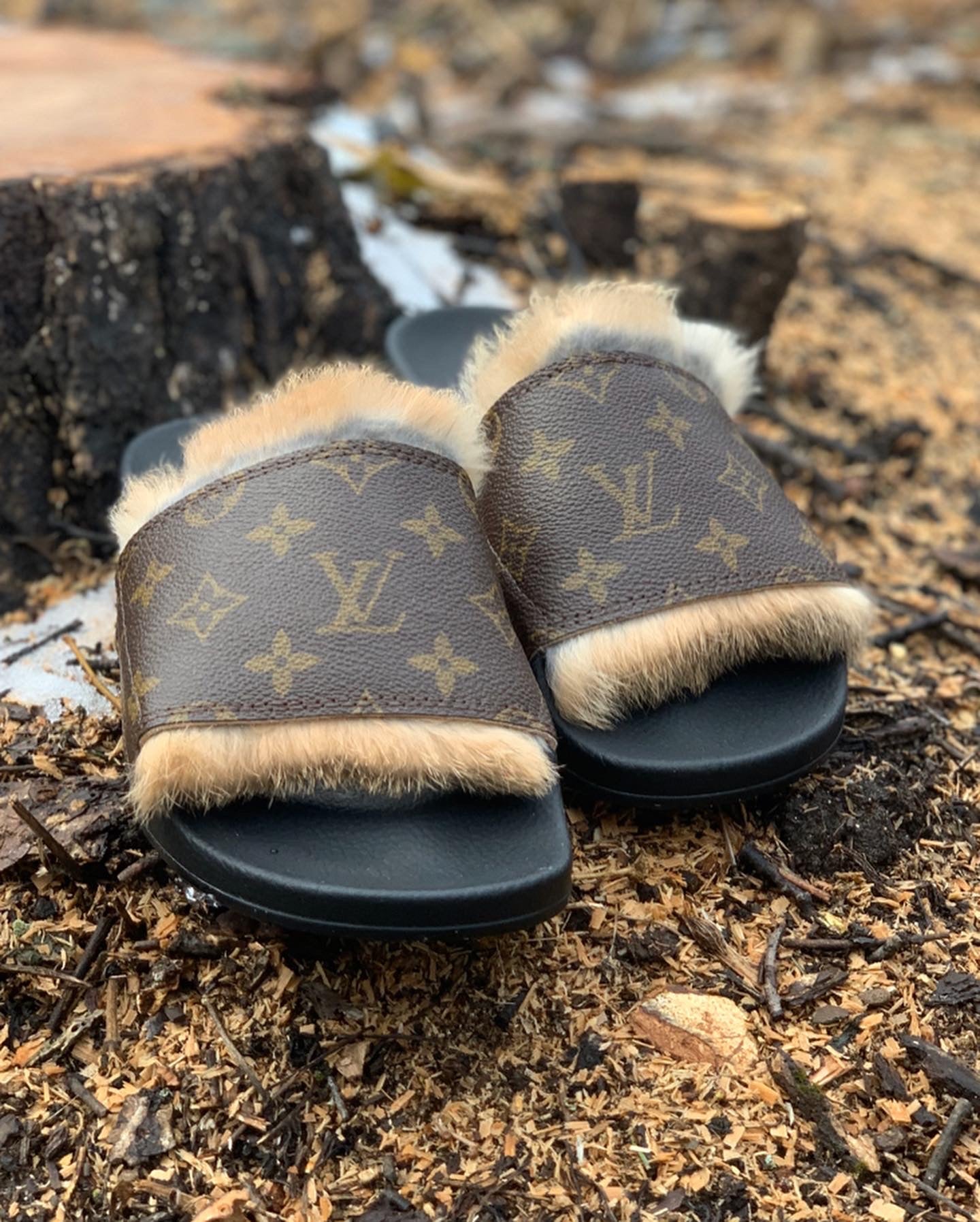 Custom Black x Louis Vuitton Fur Slides – Detroit Customs