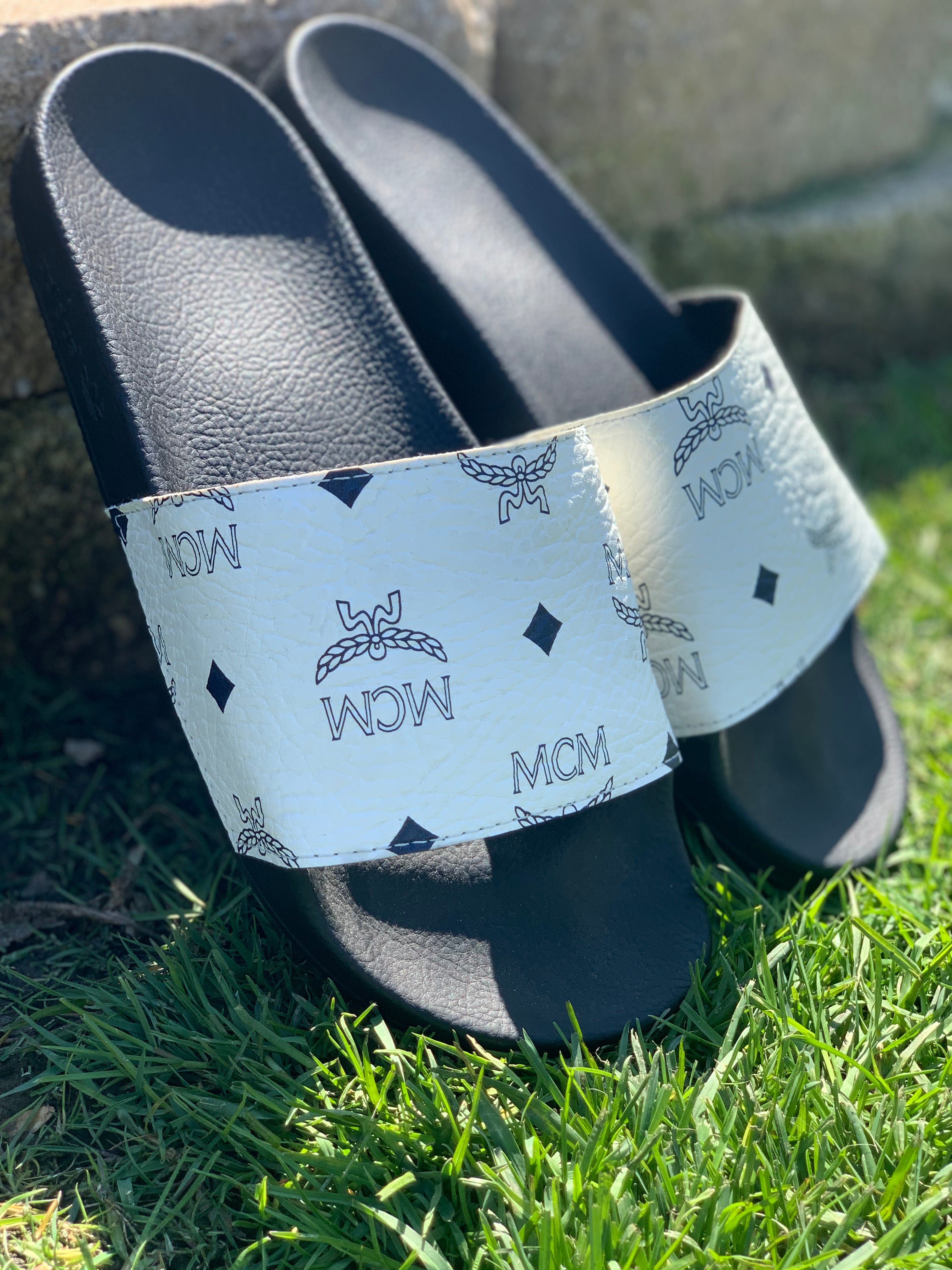 Custom Black x White MCM Slides 