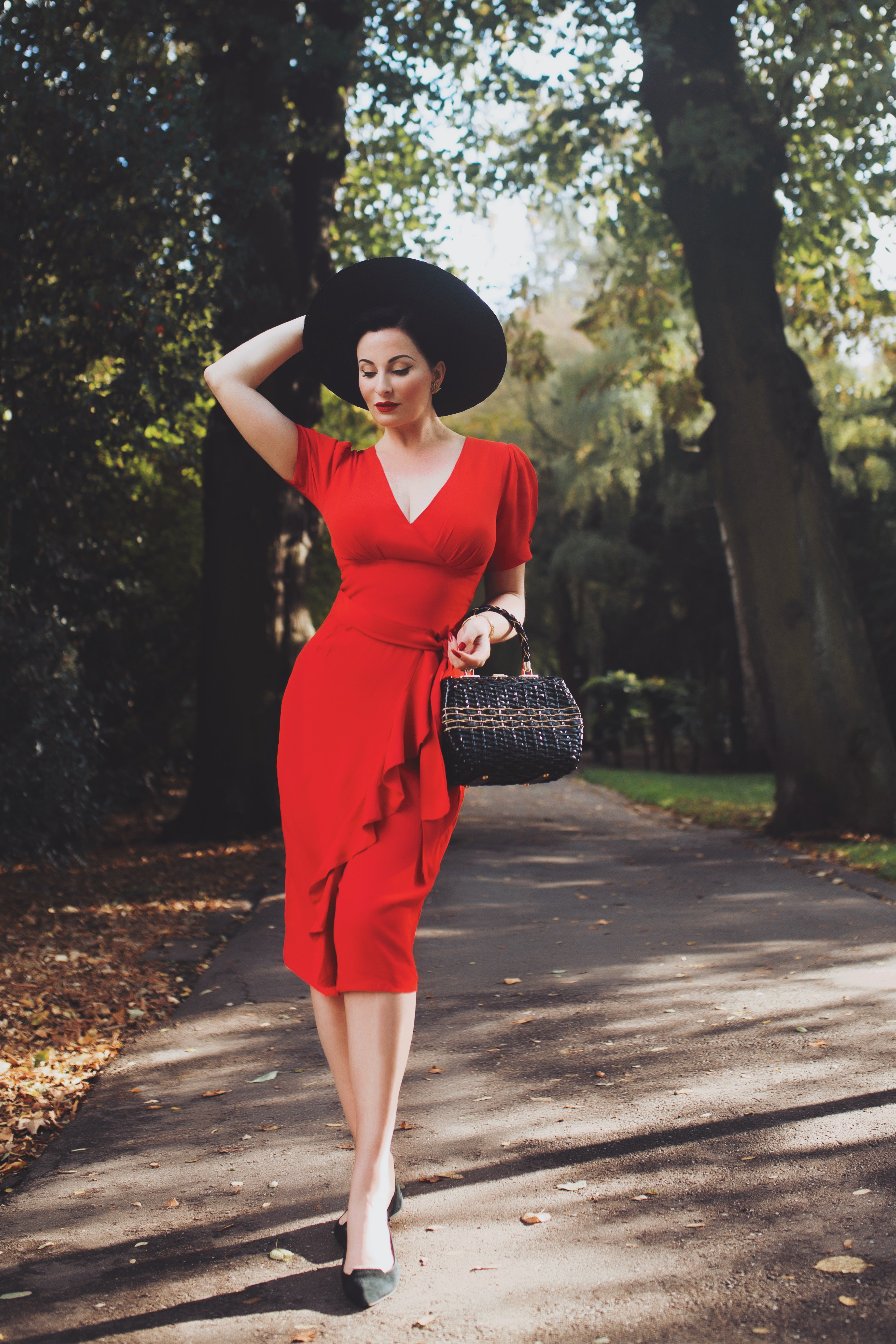 1940s Fashion Advice for Tall Women Lilian Dress in Red Classic  Authentic 1940s Vintage Style At Its Best £89.95 AT vintagedancer.com