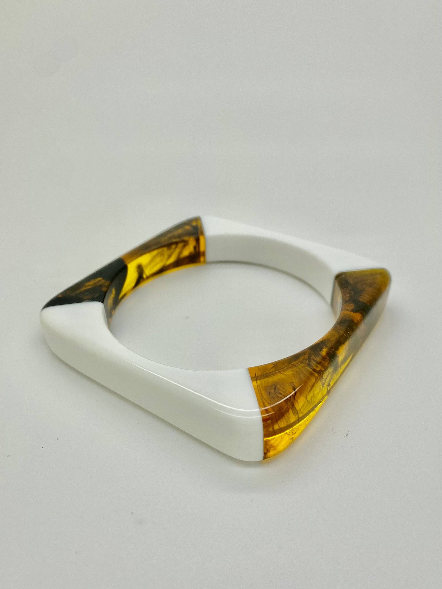 Vintage Style Jewelry, Retro Jewelry 1950s Retro Rockabilly Acrylic Soft Square Bangle £5.99 AT vintagedancer.com