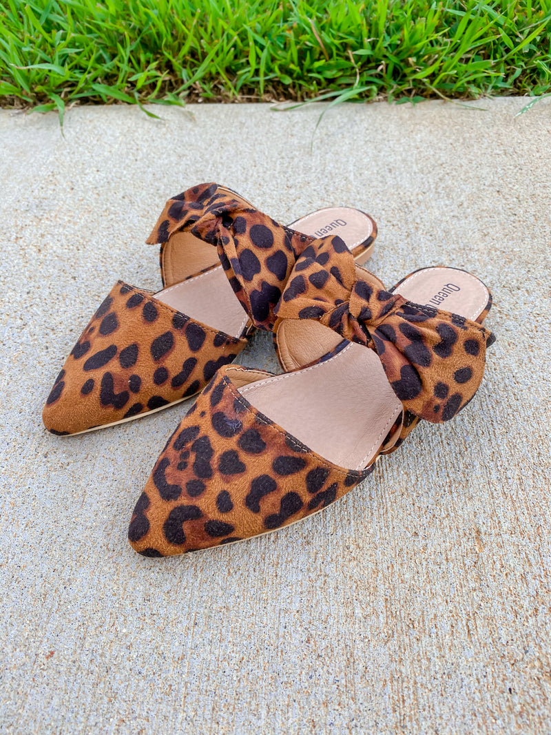 bow tie flat mules