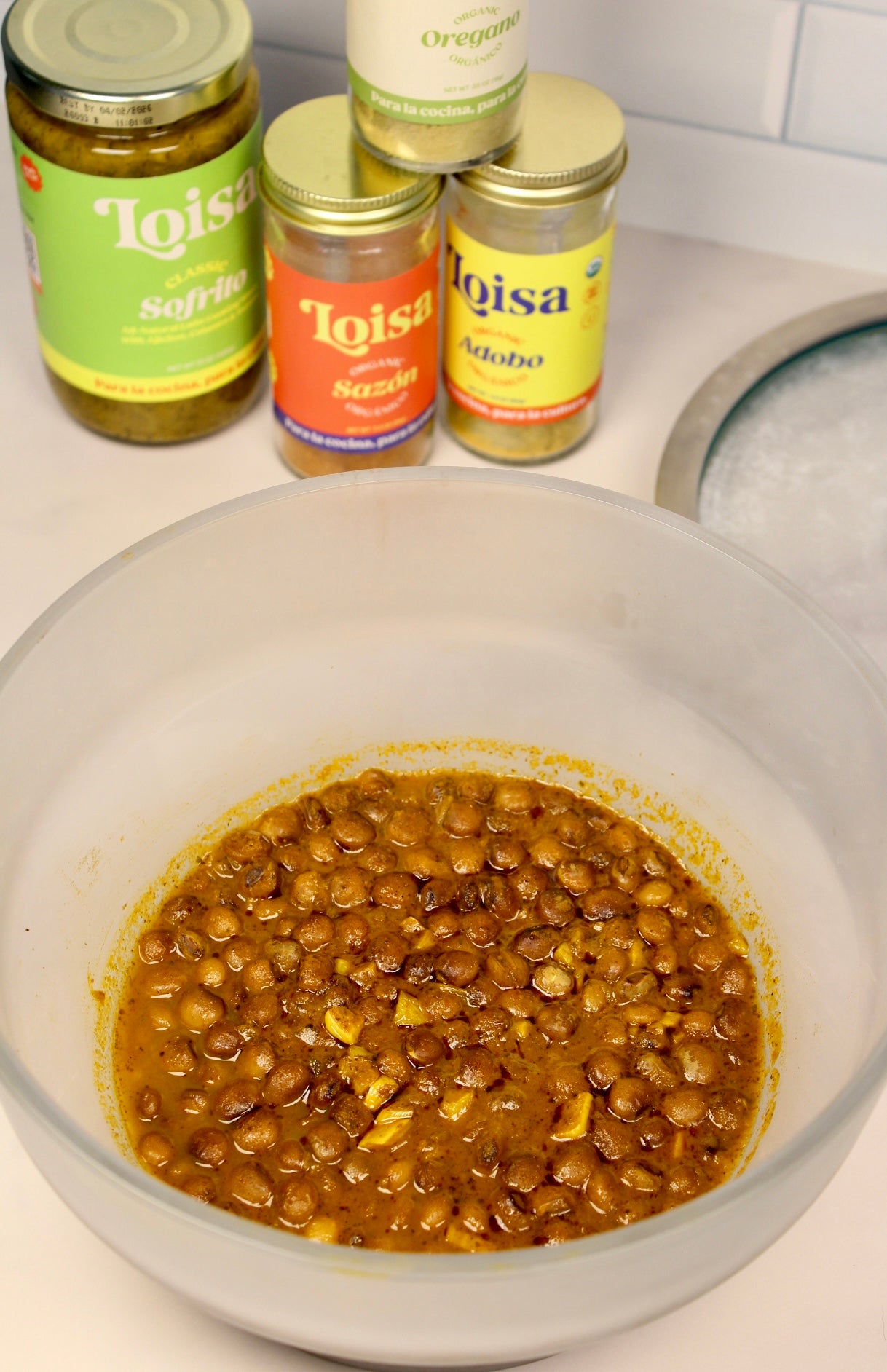 Pigeon peas in Anyday pot with Loisa seasonings in back