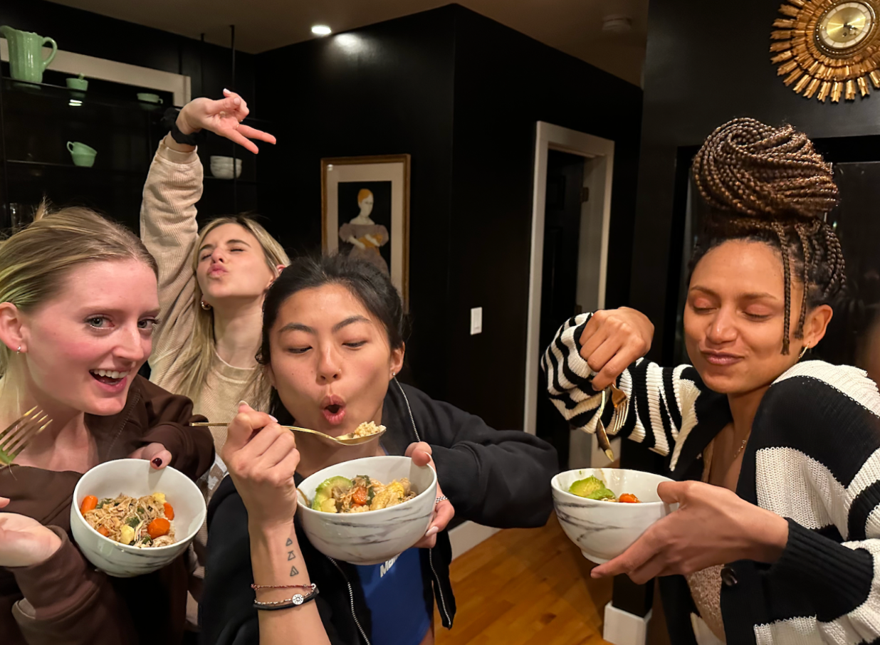 friends eating food, pollo guisado, chicken stew, puerto rican recipe