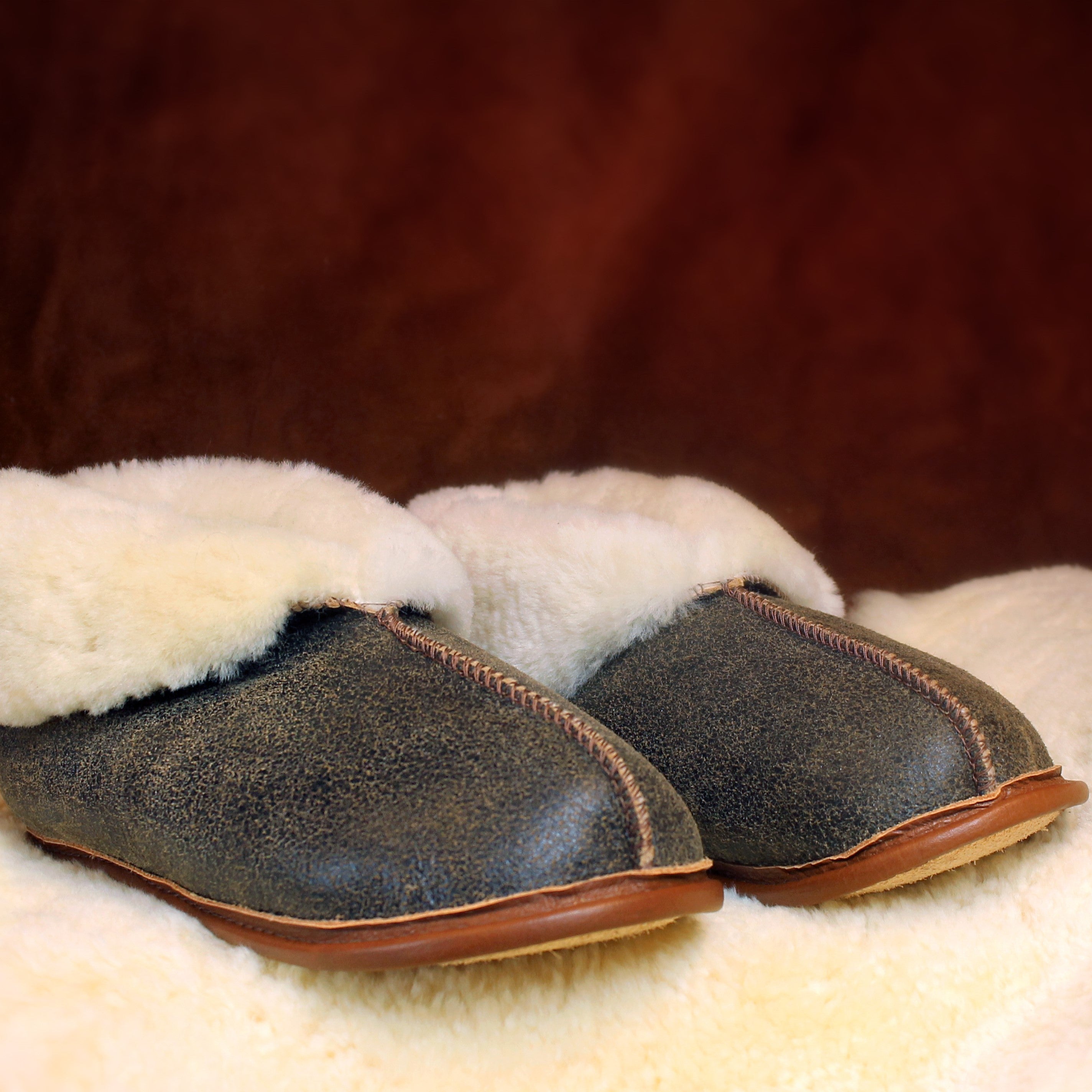 mens sheepskin mules