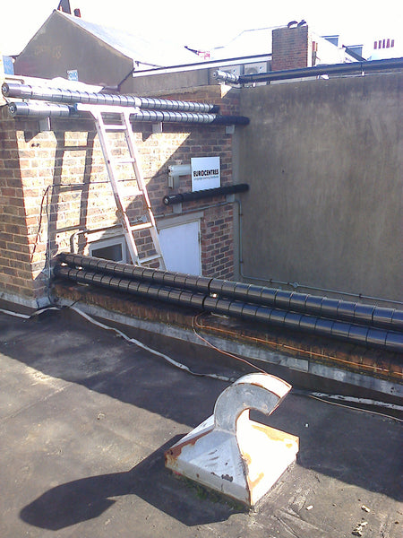 Roller Barrier Preventing Roof Damage