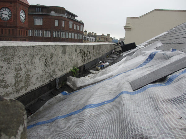 Roof Damage and Littering from Freerunners